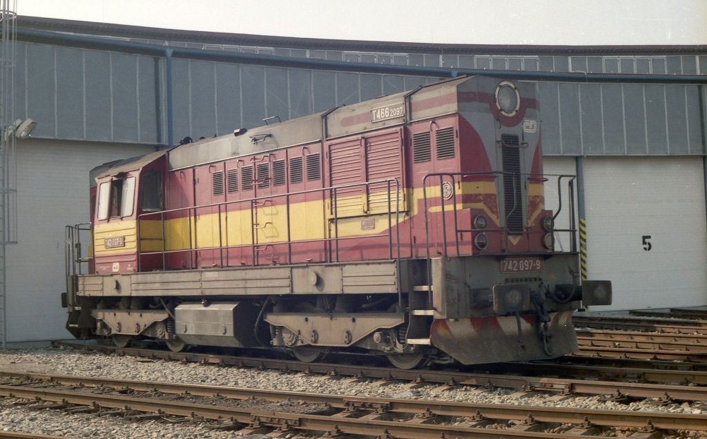 742 097-9