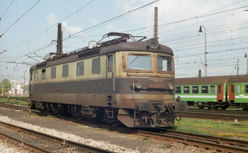 183 002-5
