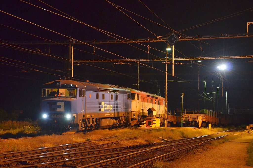 749 018-8