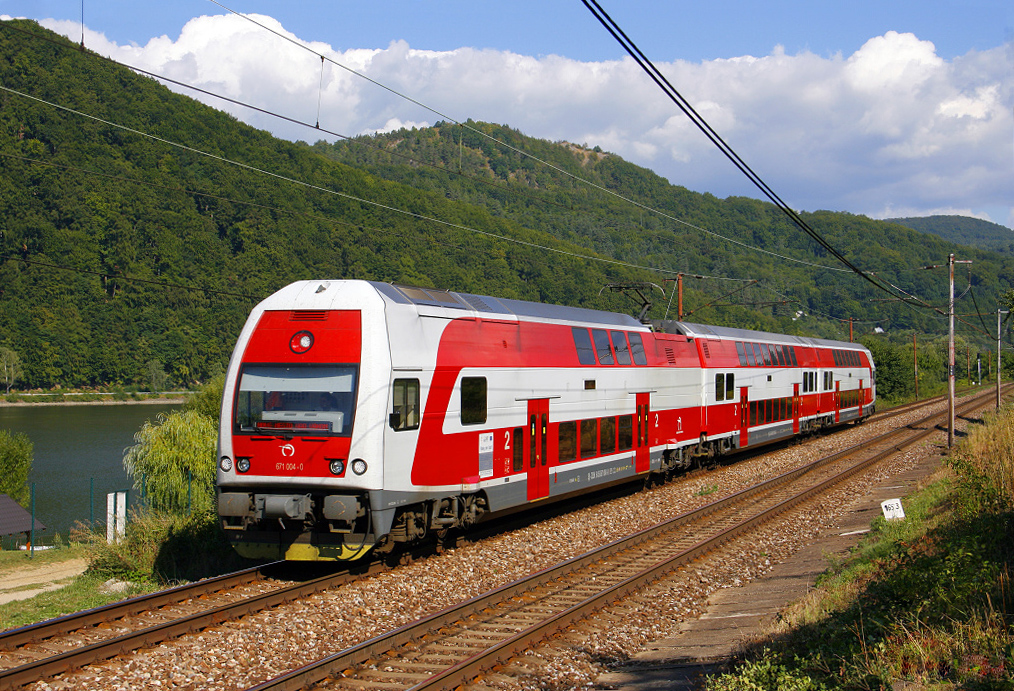 671 004-0