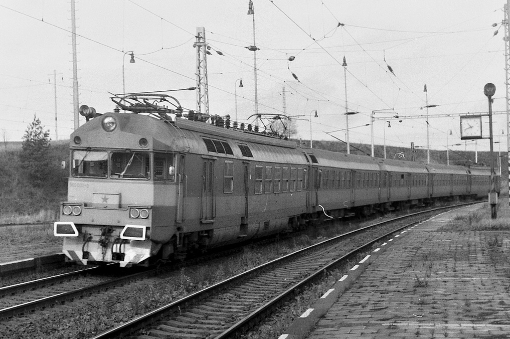 560 001-0