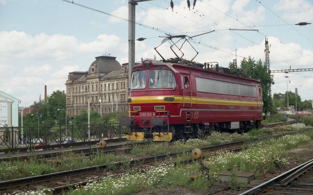 240 109-9