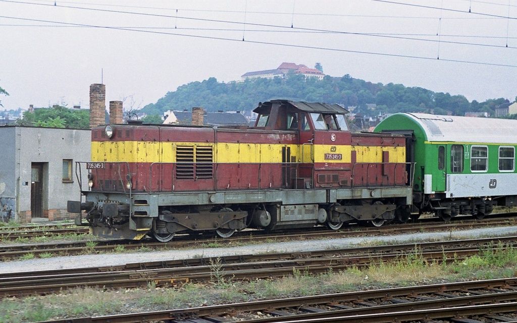 735 245-3