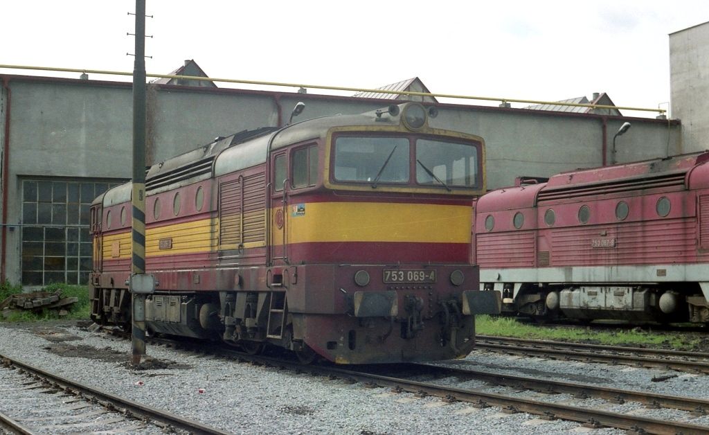 753 069-4