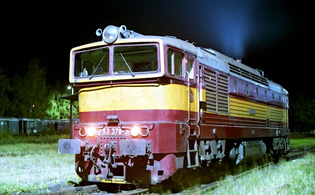 753 376-3