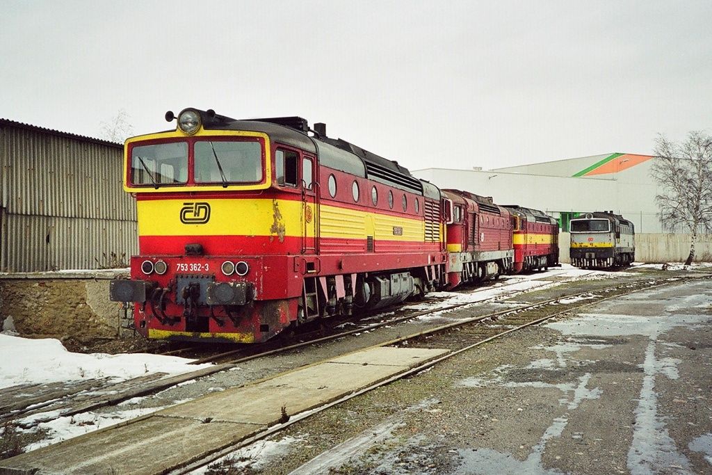 753 362-3