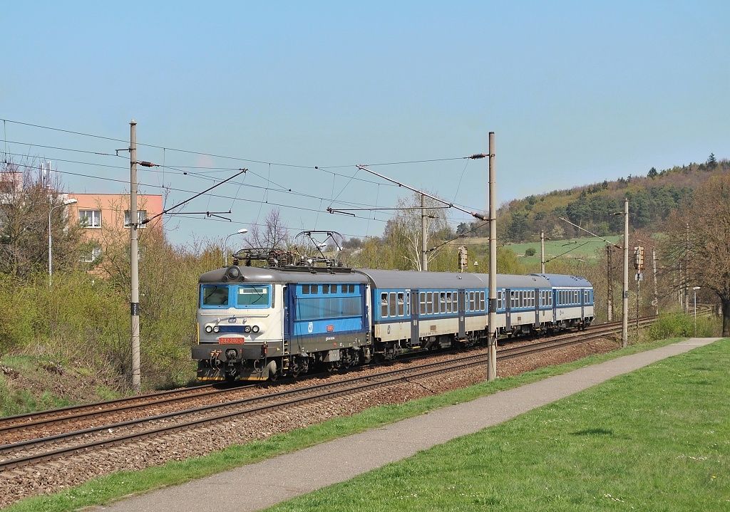 242 240-0