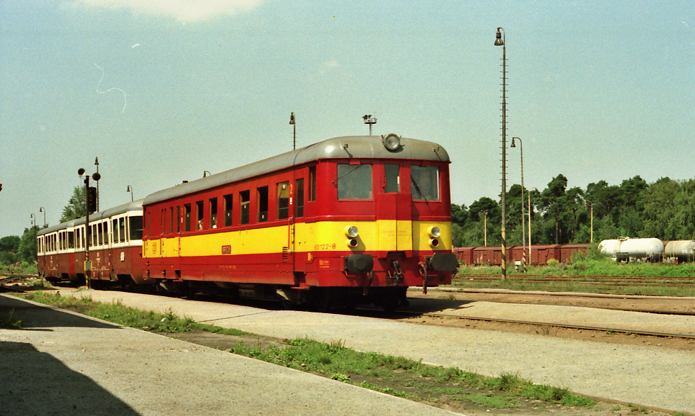 830 122-8