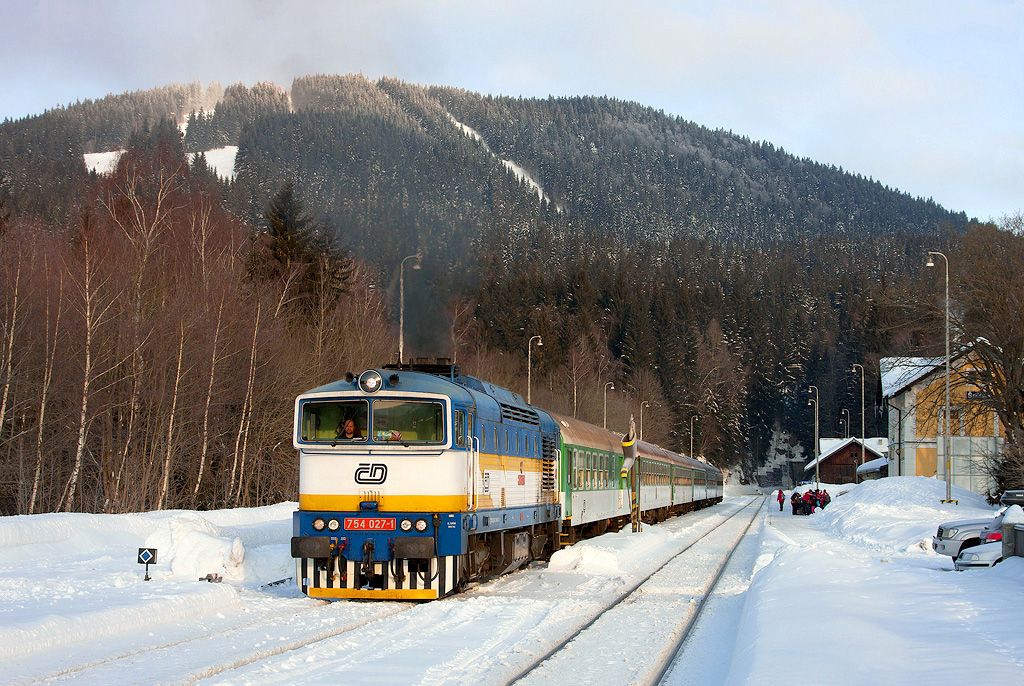 754 027-1