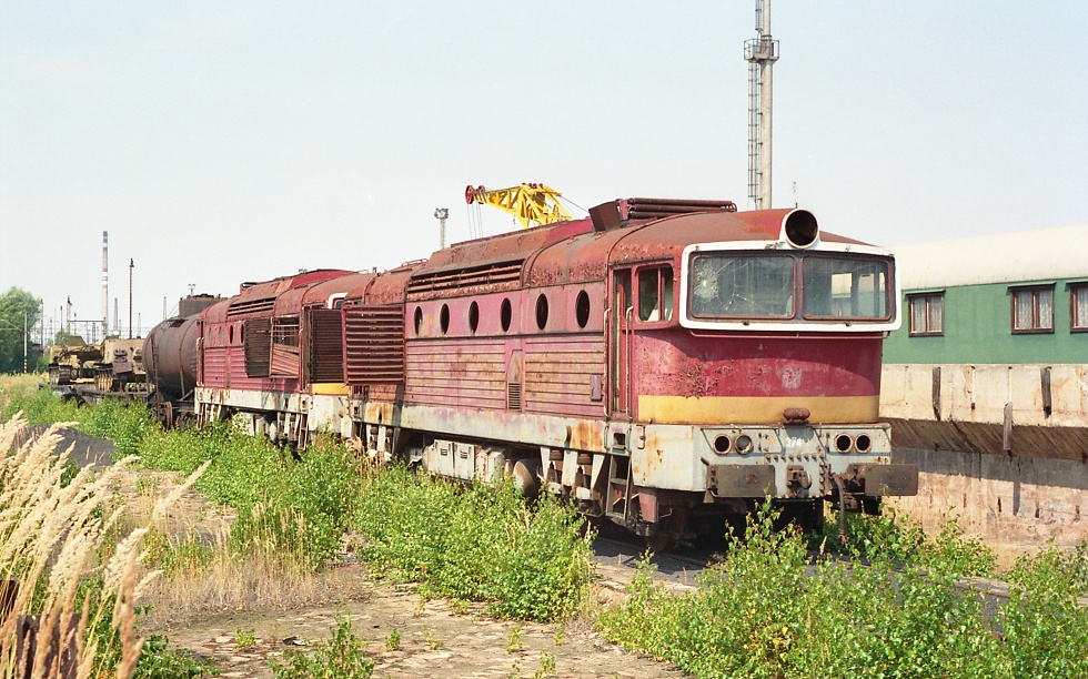 753 374-8