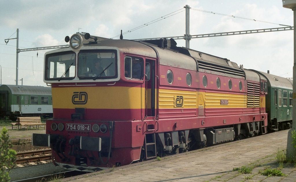 754 016-4