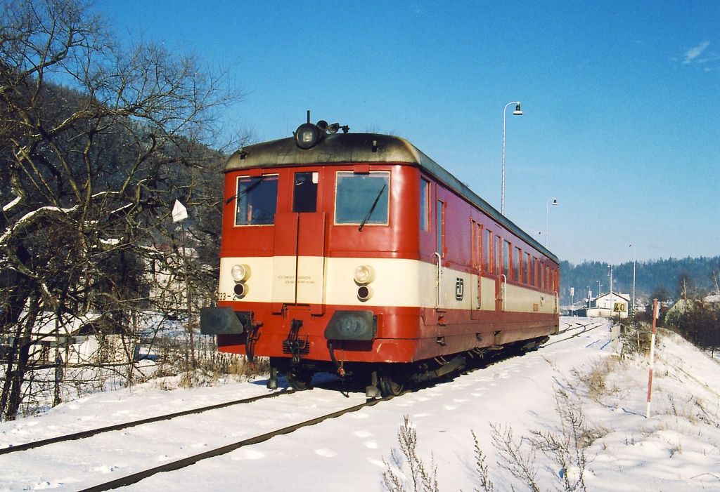 831 233-2