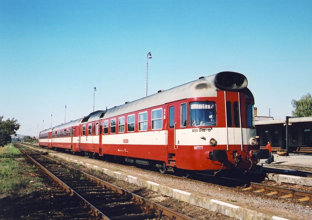 850 048-0