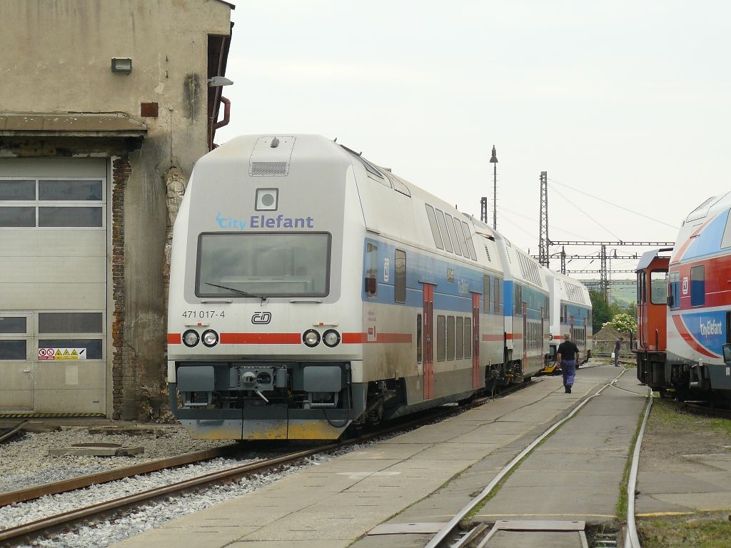 471 017-4