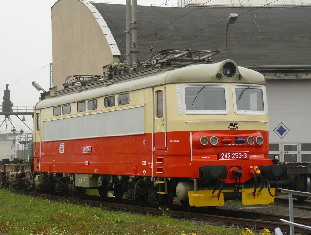 242 253-3