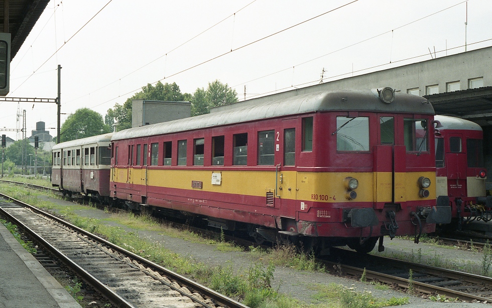 830 100-4