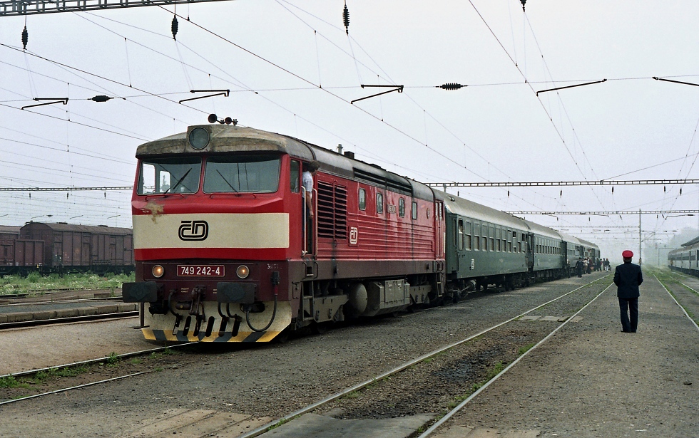 749 242-4