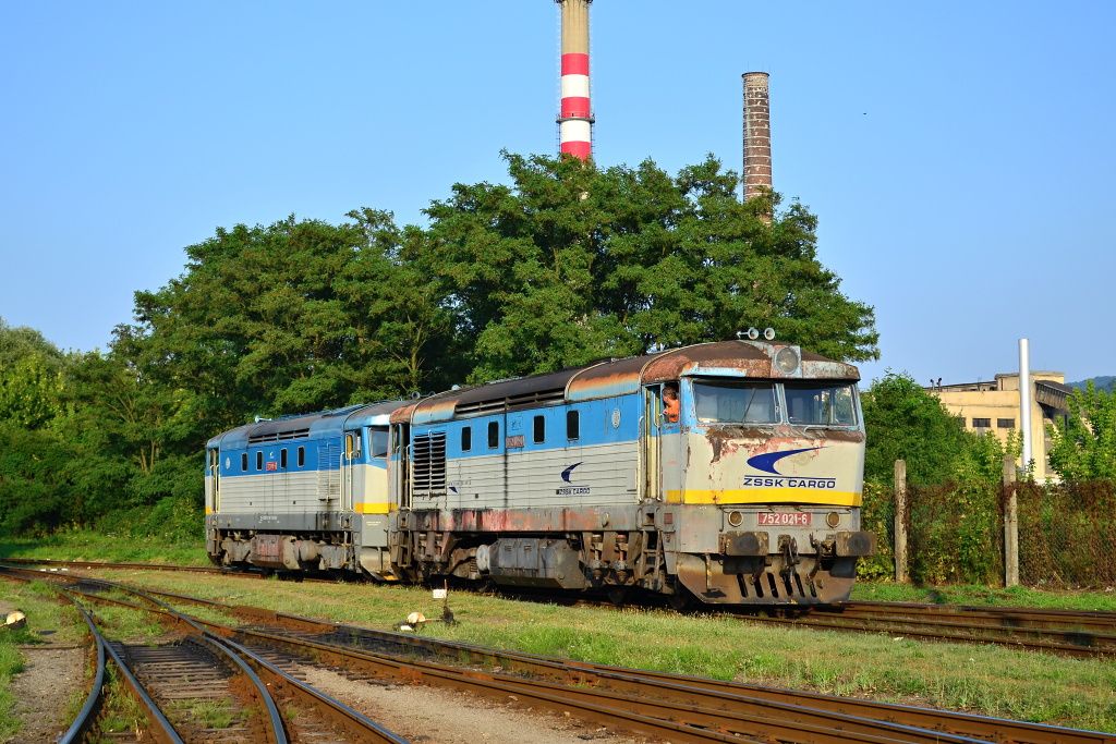 752 021-6