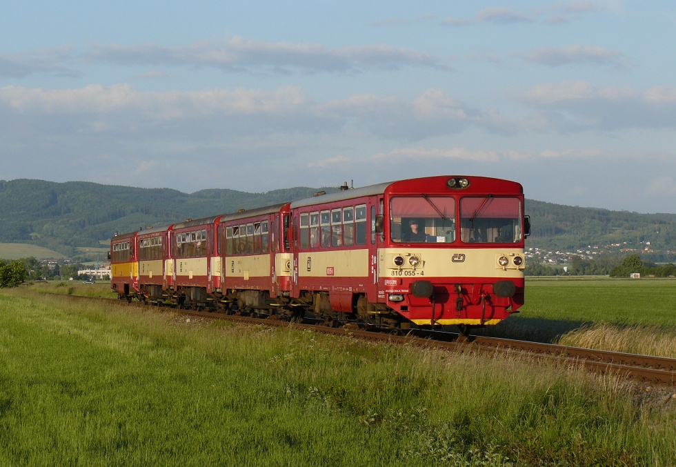 810 055-4