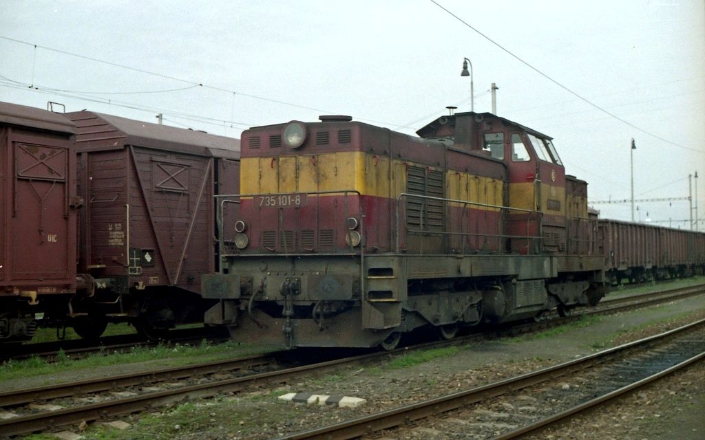 735 101-8