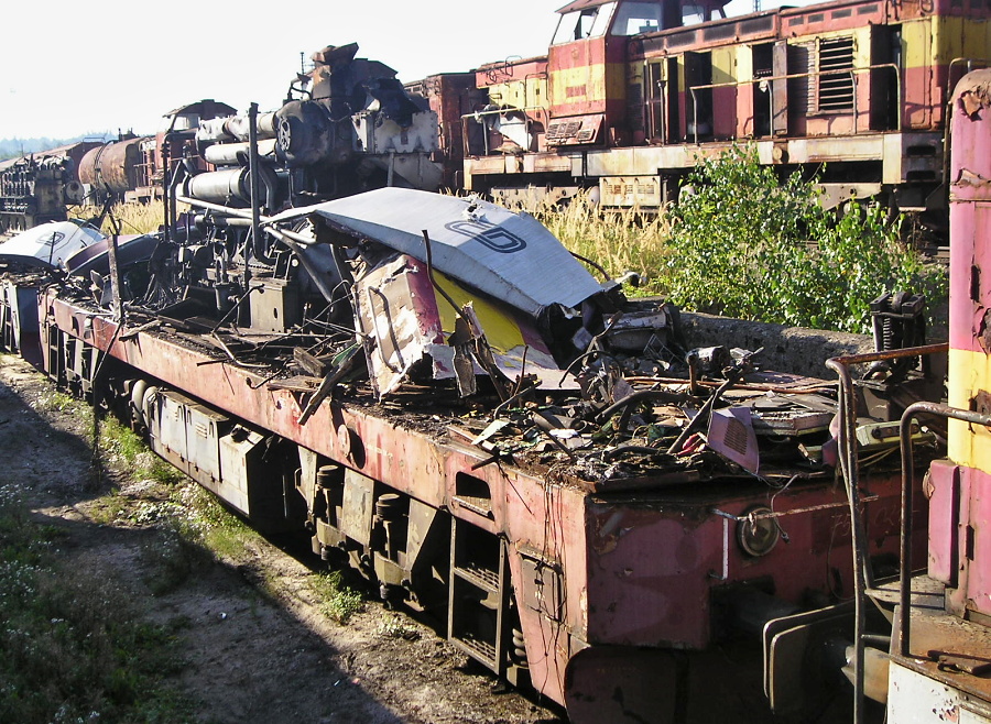 751 021-7