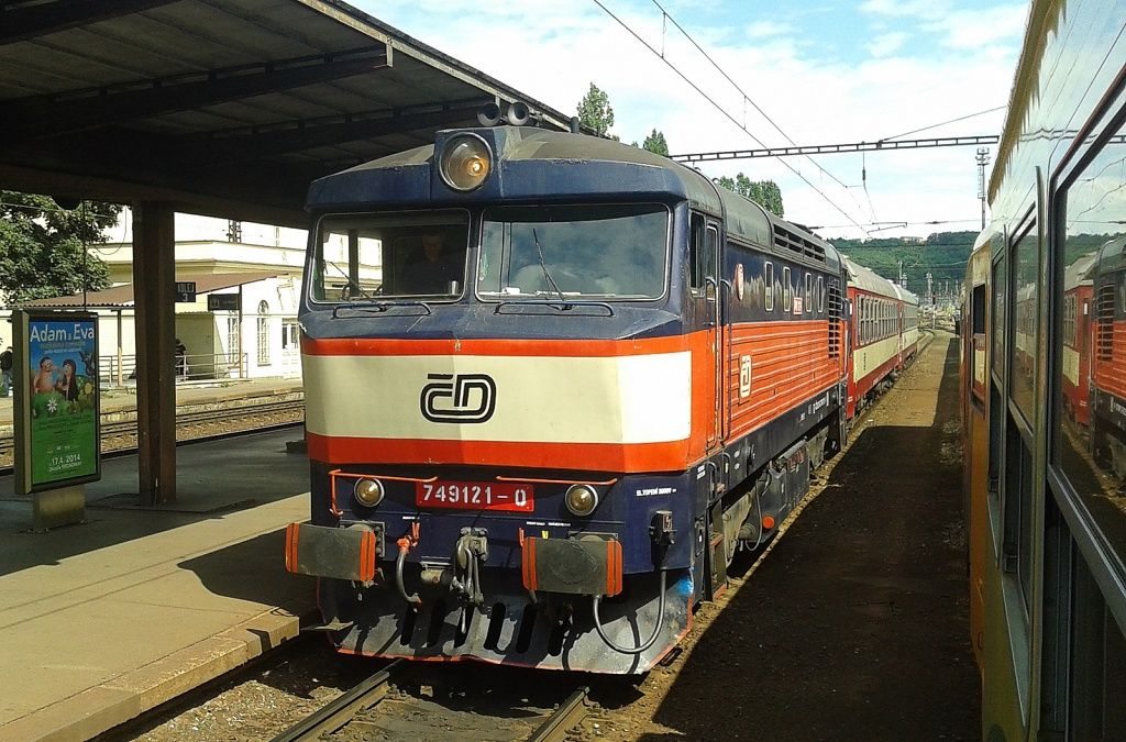 749 121-0