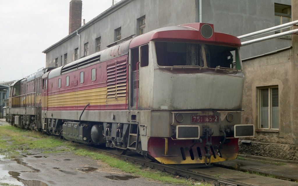 751 165-2