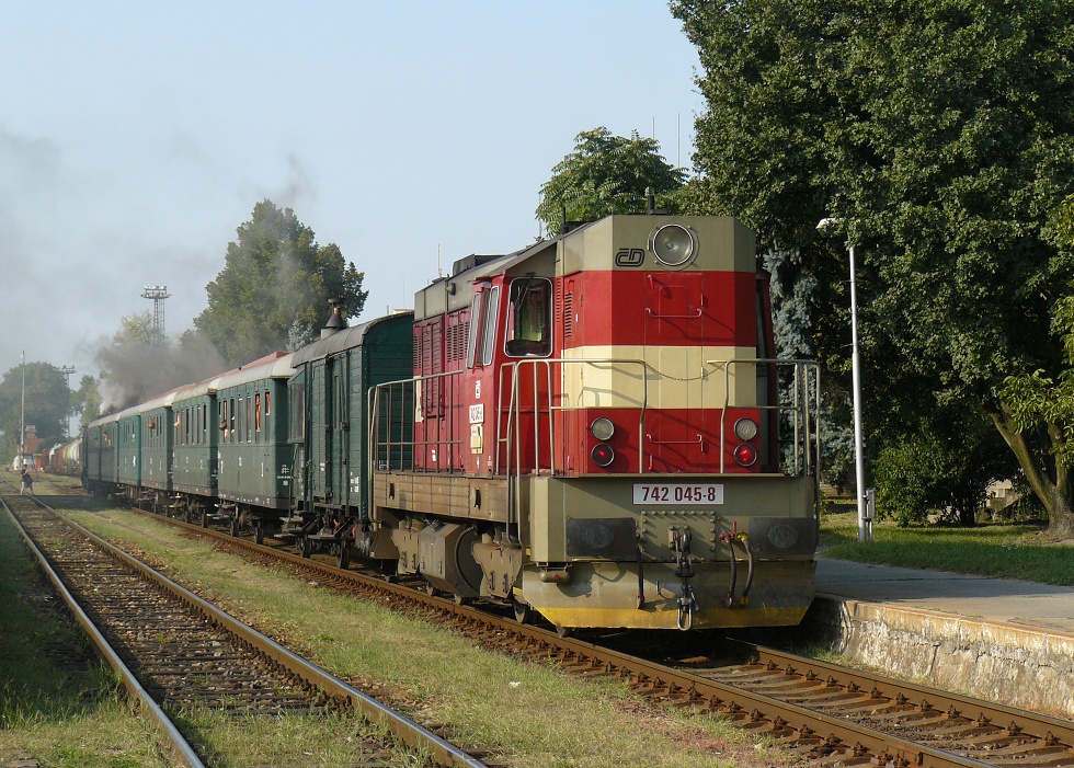 742 045-8