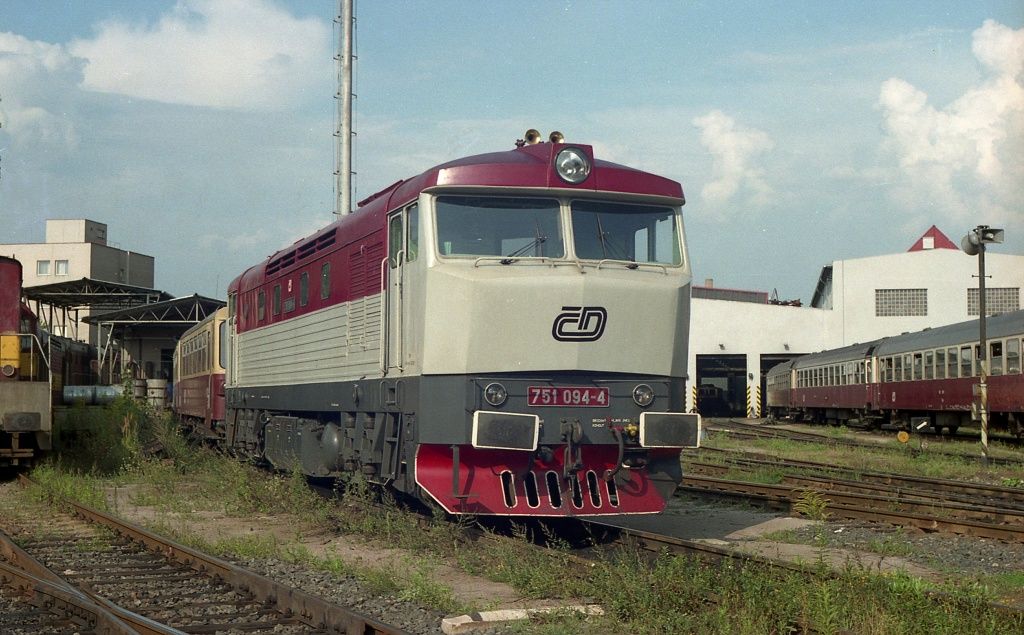 751 094-4