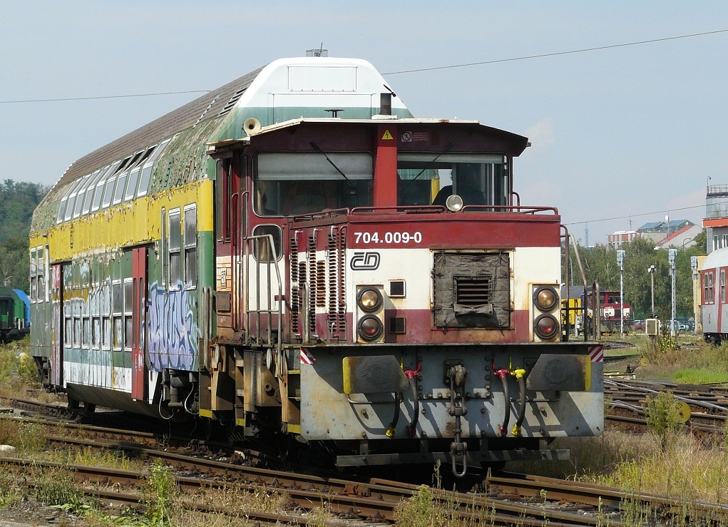 704 009-0