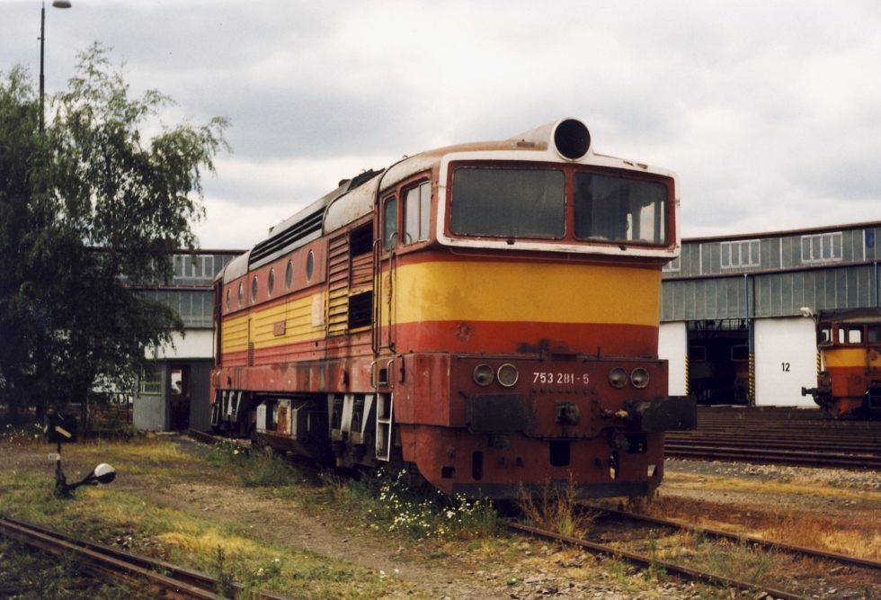 753 281-5