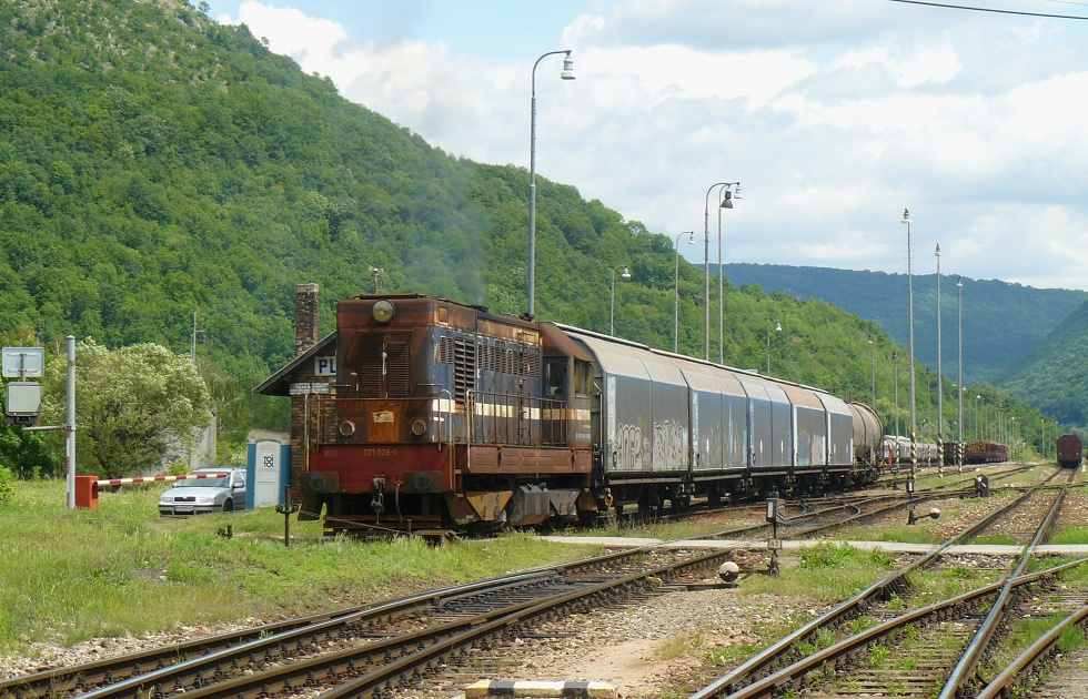 721 028-9