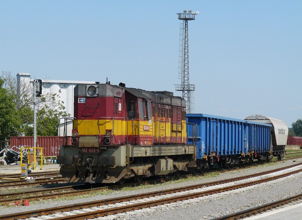 742 433-6