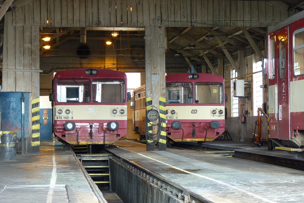 810 162-8