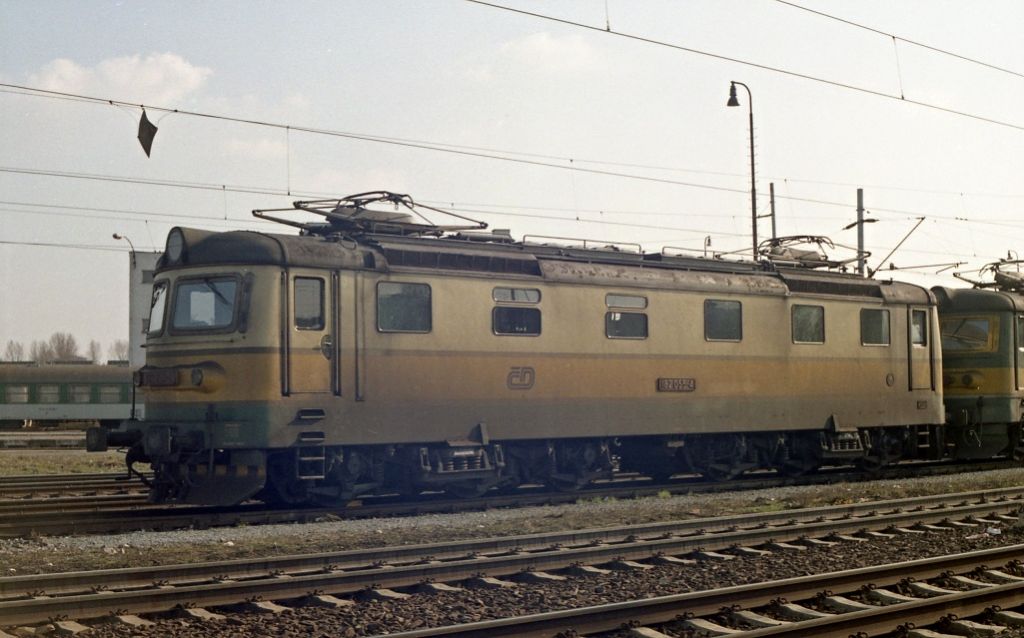 182 055-4