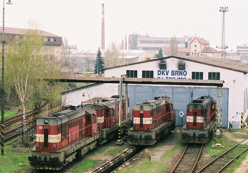 742 251-2