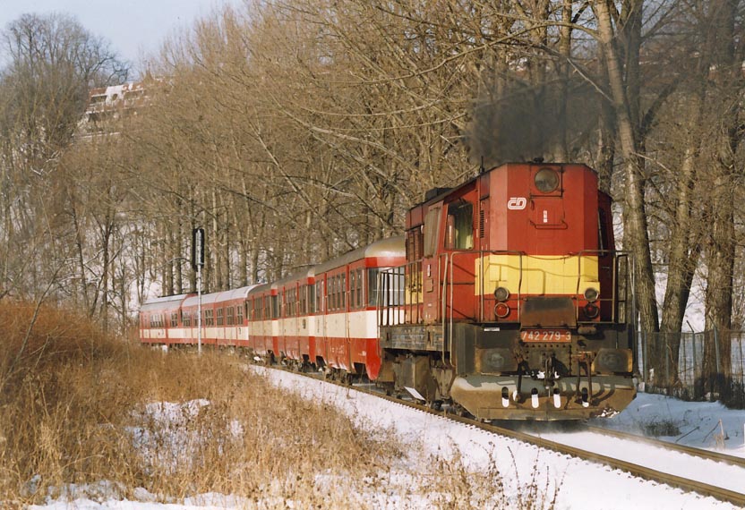 742 279-3