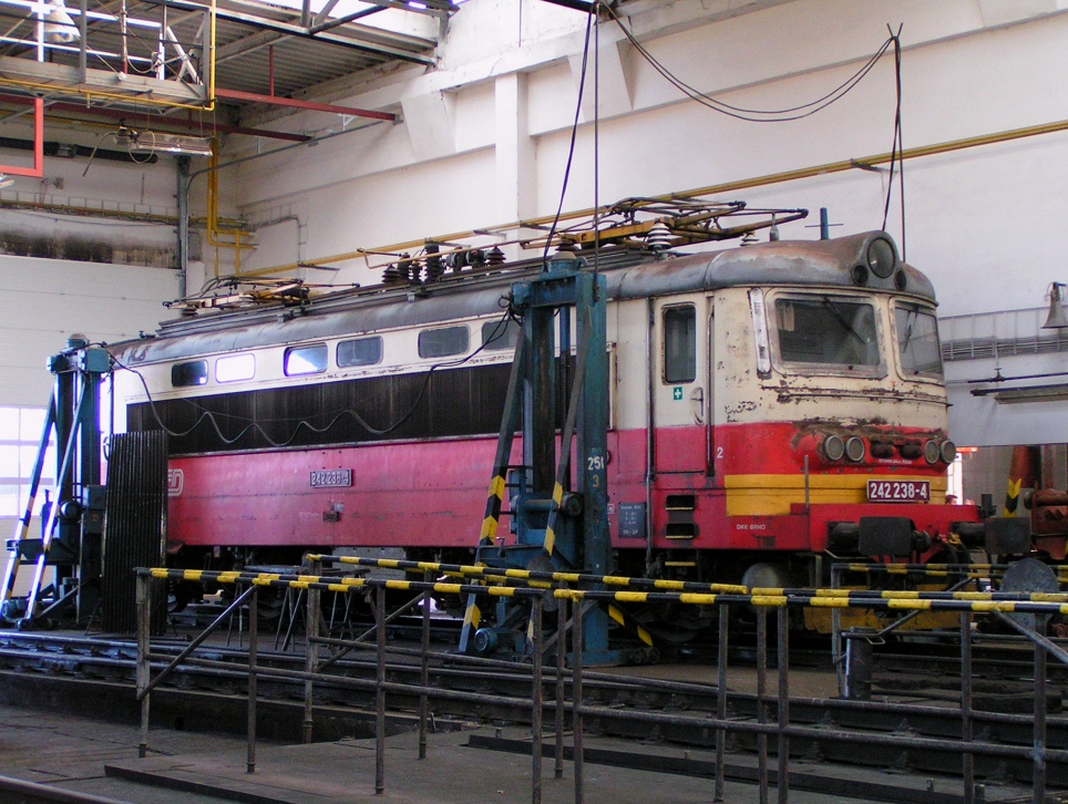 242 238-4