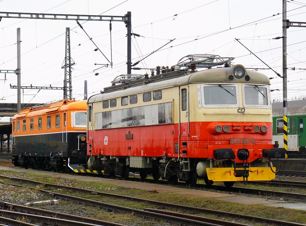 242 268-1