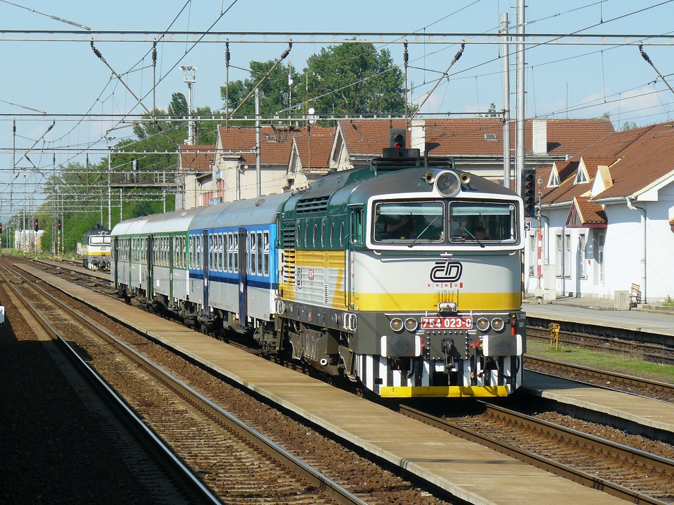 754 023-0