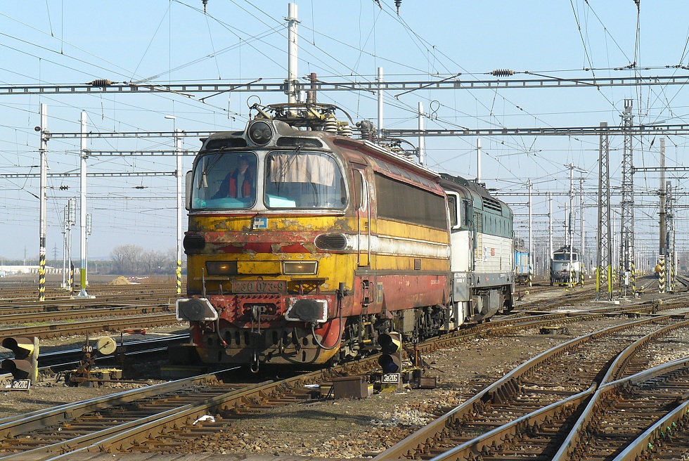 230 073-9