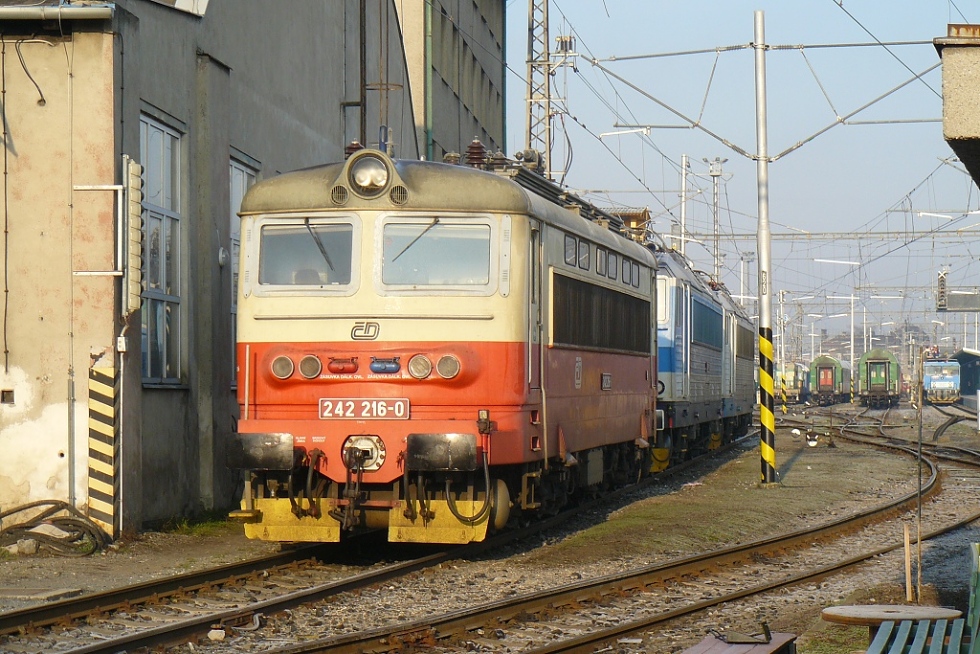 242 216-0