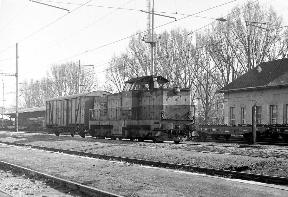 735 118-1