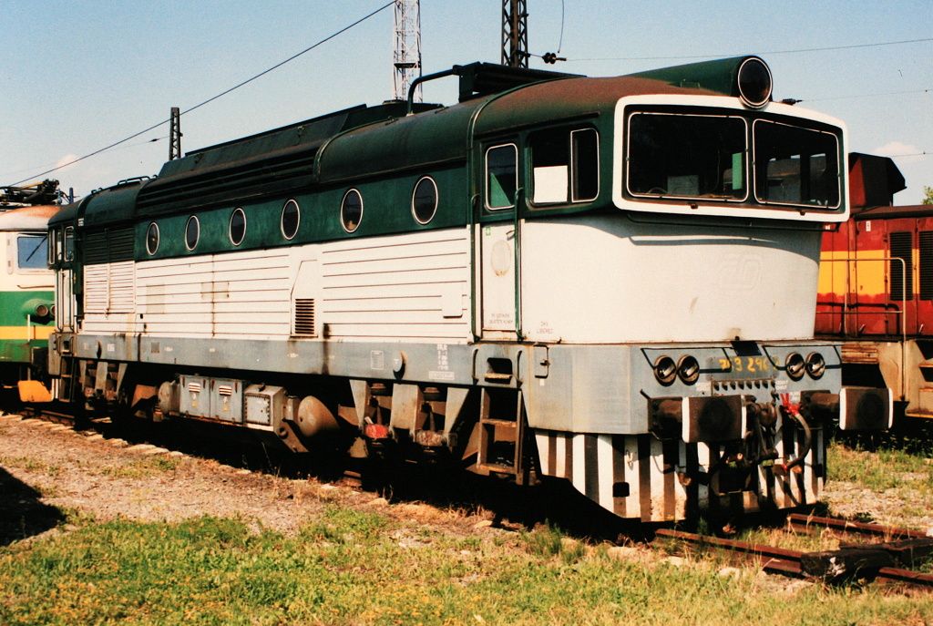 753 296-3