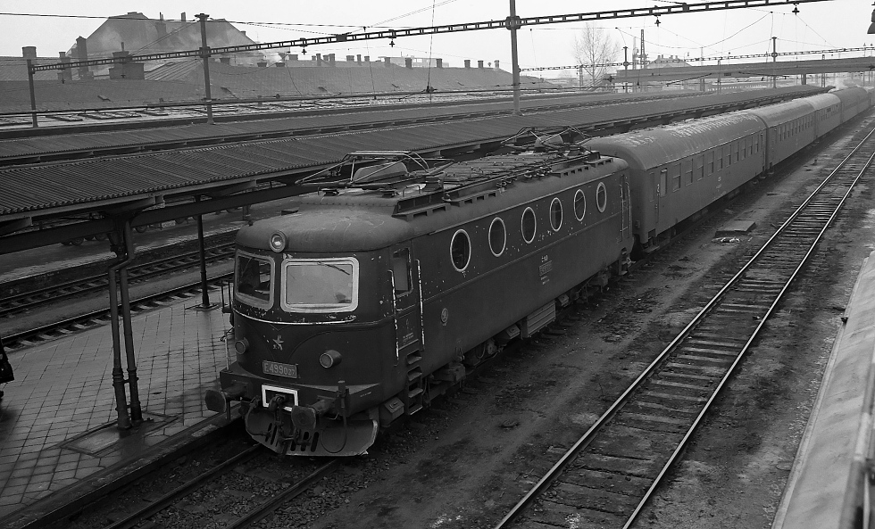 E499.027