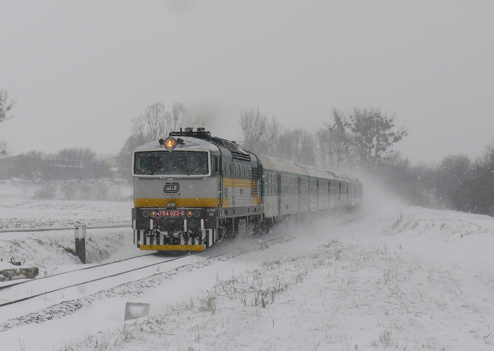 754 023-0