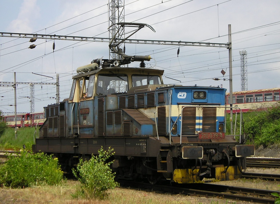 210 039-4