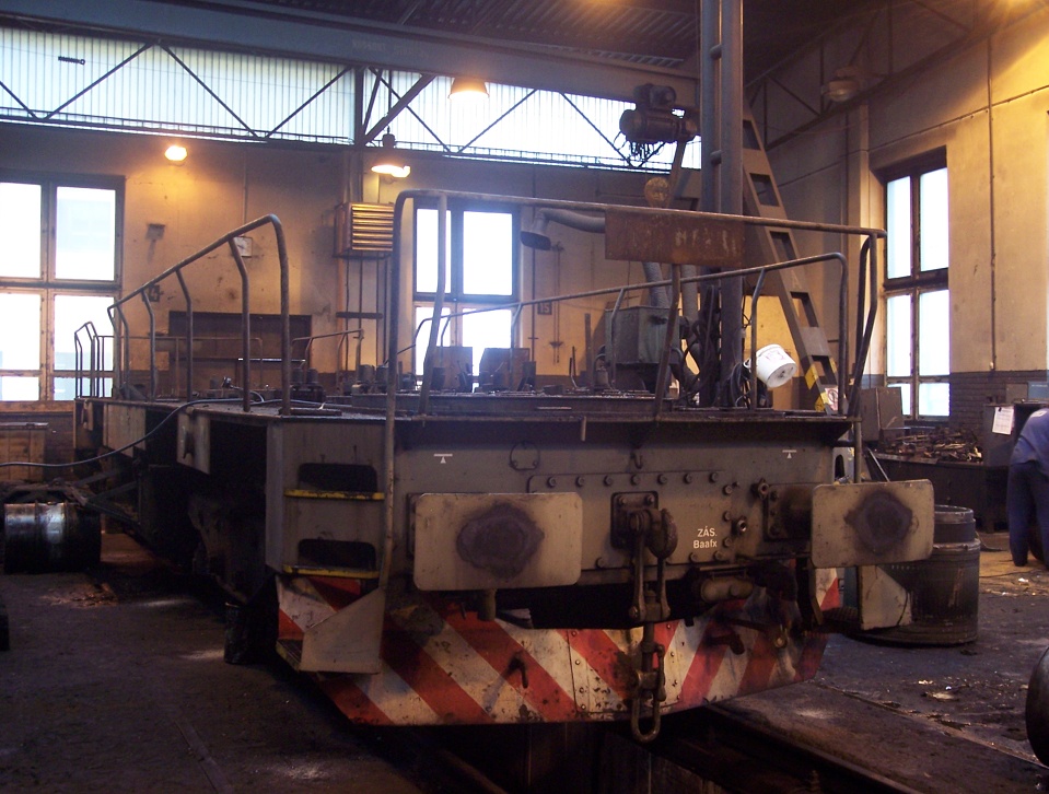 735 216-4