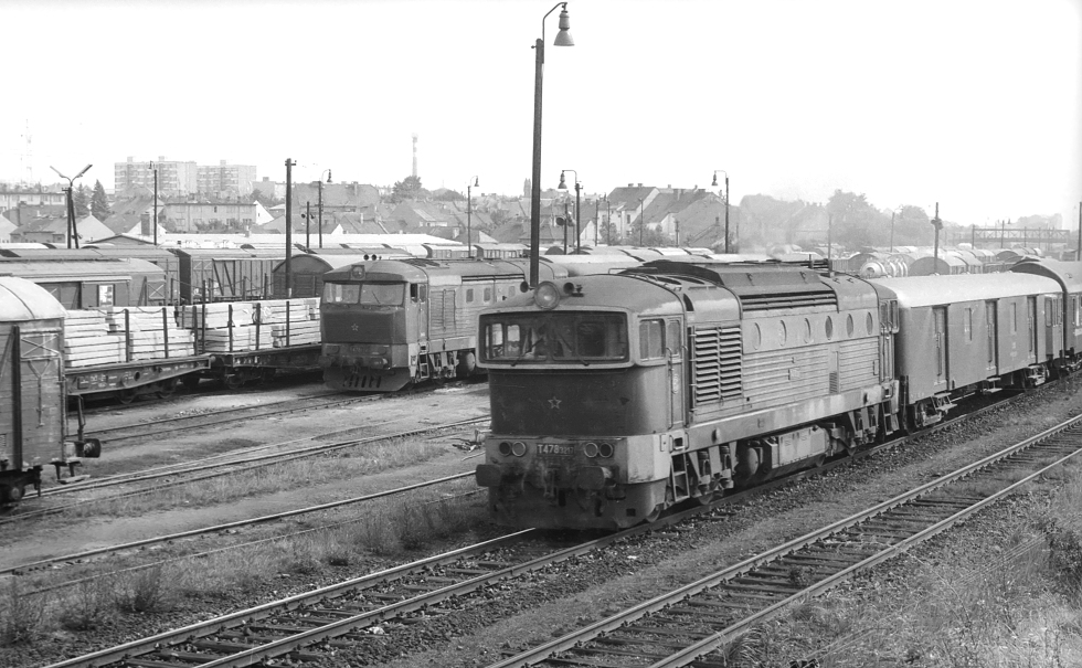 753 217-9