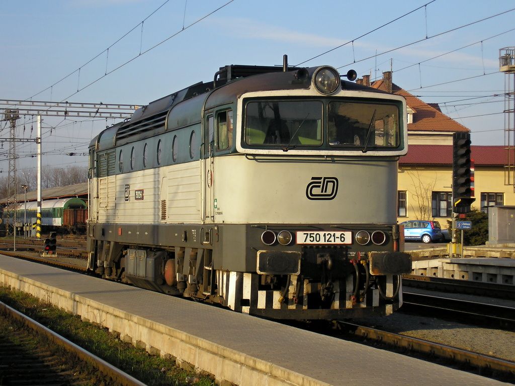 750 121-6